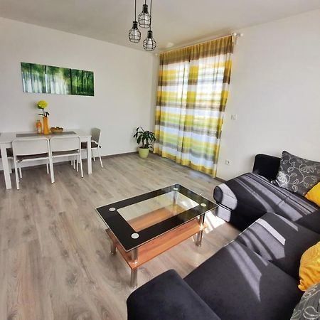 Apartment Mrvica Near The Zagreb Airport Velika Gorica Bagian luar foto